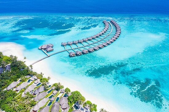 "Maldives: Paradise on Earth - A Journey to the Jewel of the Indian Ocean"